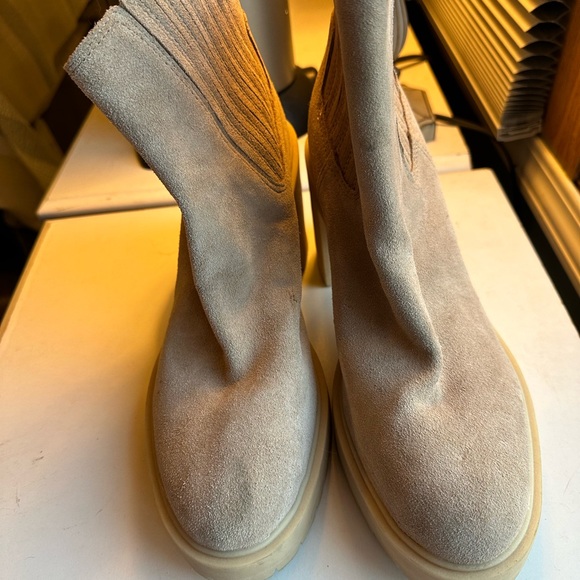 Dolce Vita Beige Suede Women's Ankle Boots size 11 - Picture 6 of 14